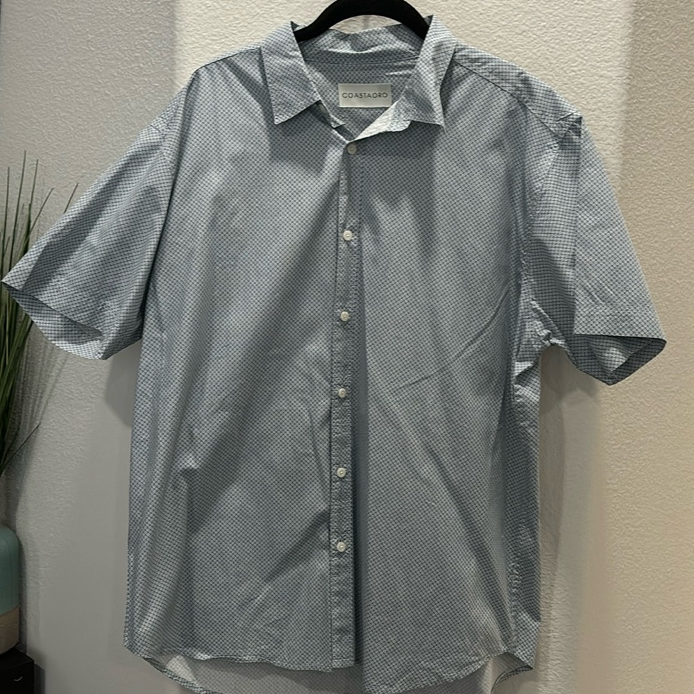 Men’s XL Short Sleeve Button Down